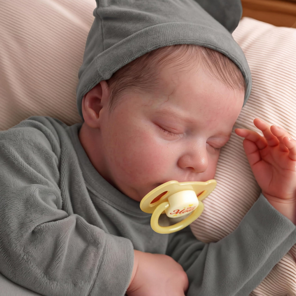 20 Inch Realistic Newborn Baby Doll with Poseable Body I59541