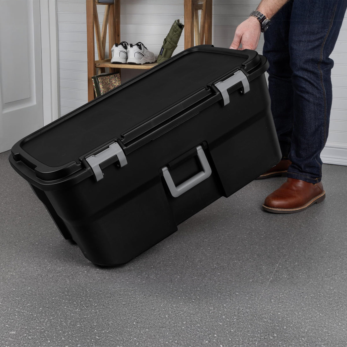 Black 22Gal Wheeled Lockable Storage Footlocker R701